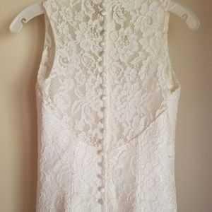 Deep V Lace Vintage Wedding Dress, NEVER WORN ♥️